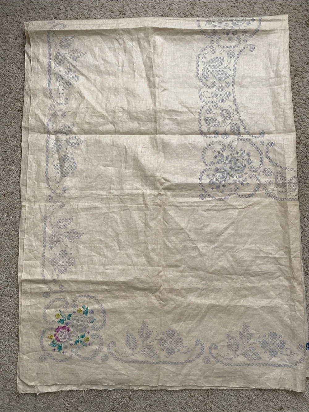 Vintage Paragon Cross-Point Embroidery Kit. Tablecloth w/8 Napkins. Unfinished.